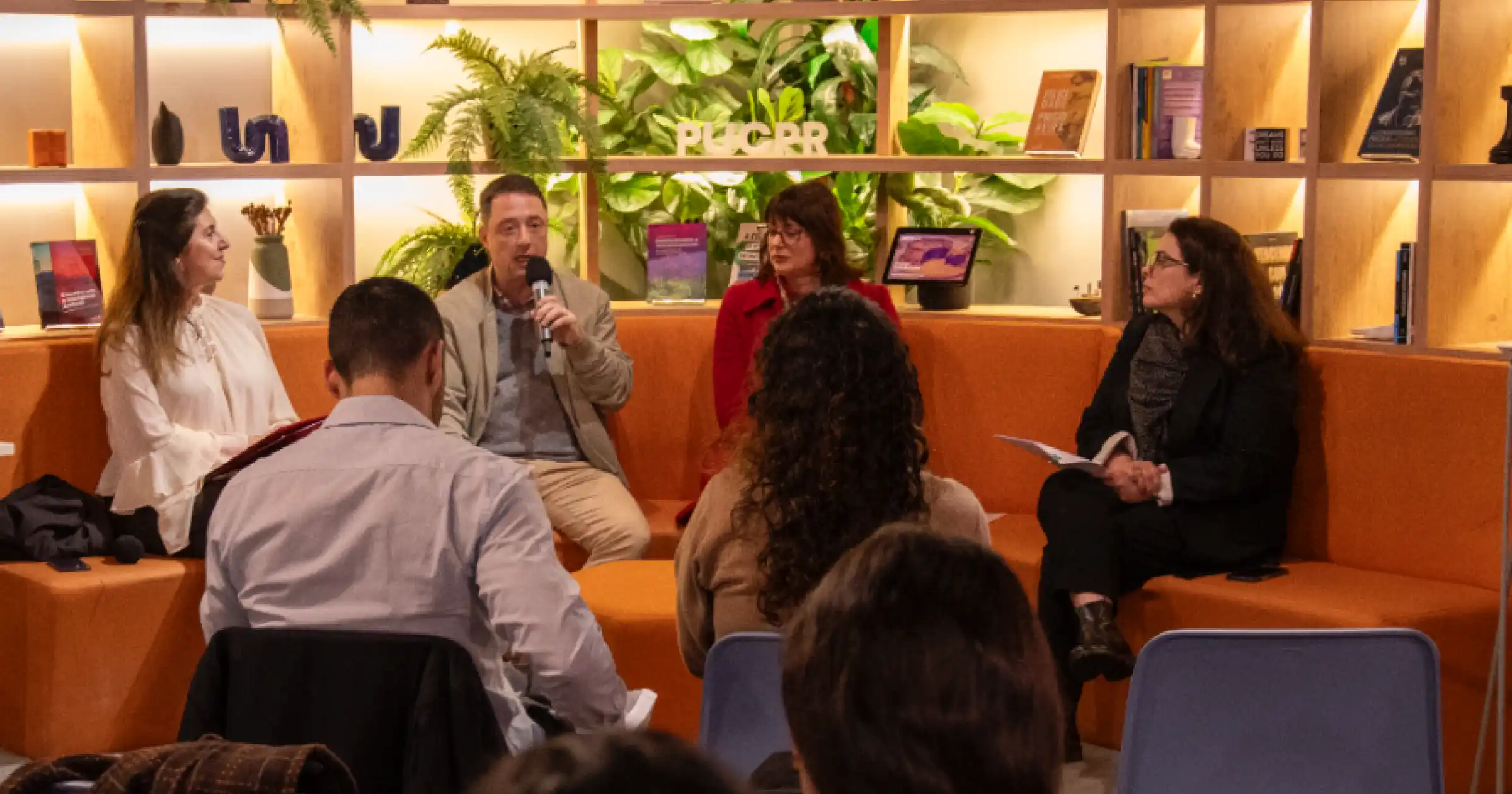 Reunião Regional Sul ABEU 2026 recebe lideranças para debater o futuro do livro acadêmico