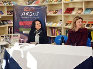 editora-argos-lanca-titulos-sobre-alimentacao-escolar-em-evento
